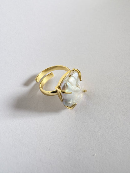 Ila freshwater baroque pearl ring