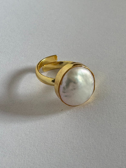 Ojaswini freshwater mother of pearl ring