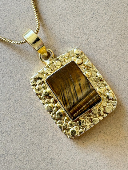 Veerika tiger's eye 18K Gold-Plated Brass Chain Pendant Set