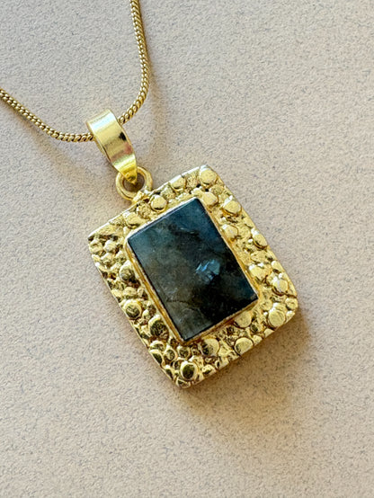 Trinetra Labradorite 18K Gold-Plated Brass Chain Pendant Set