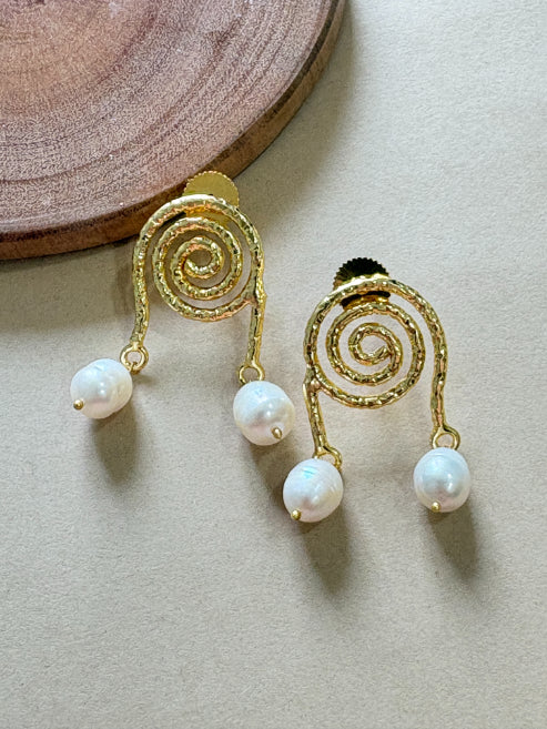Ananta Freshwater pearl Earrings