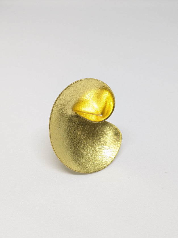 Brass Lush Curl Ring adjustable