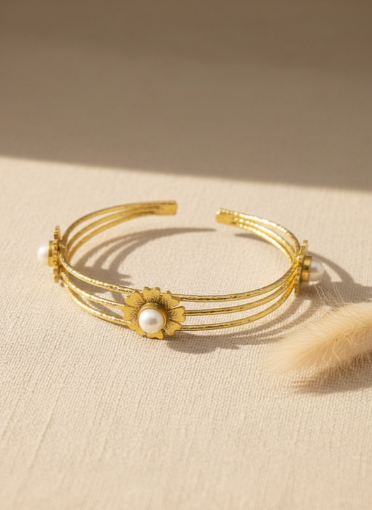 Prabha Bloom 18K Gold-Plated Brass Freshwater Pearl Handcuff