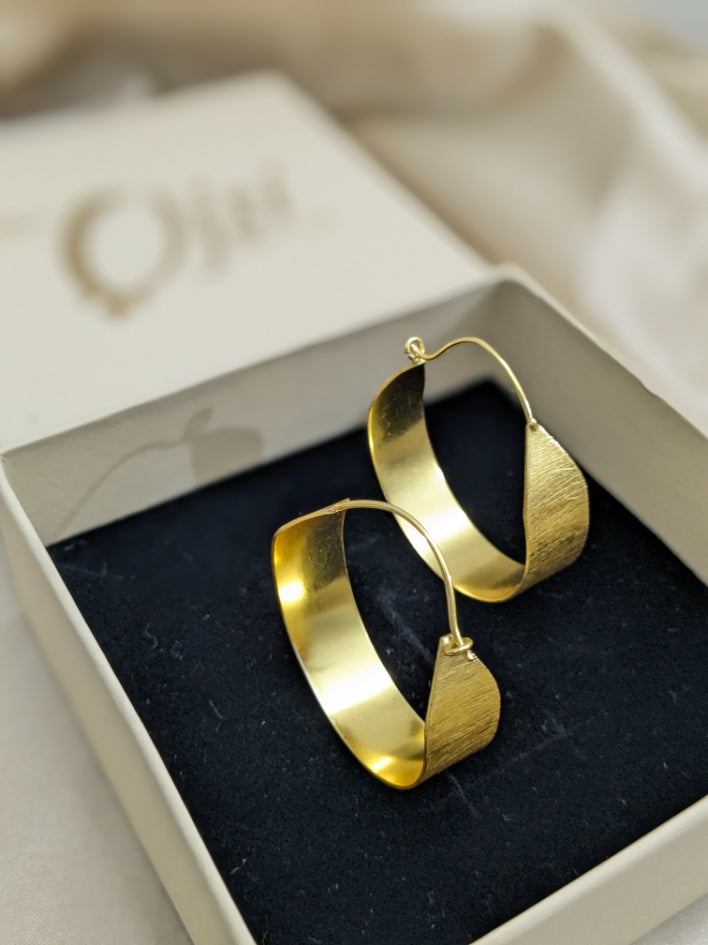Brass Elegant Curves Hoop earring with gold plating