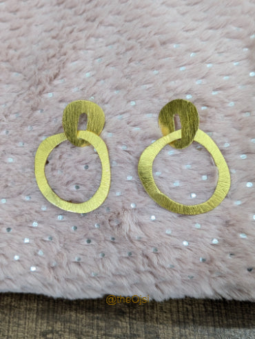 Golden Loop Elegance brass stud earrings